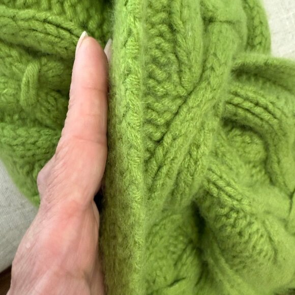 Banana Republic thick Aran cable knit pull-through Cashmere scarf green NWT - Picture 10 of 13